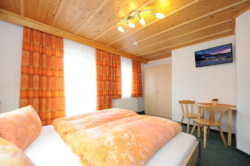 Gaestehaus Standardhaus Saalbach-Hinterglemm Bagian luar foto