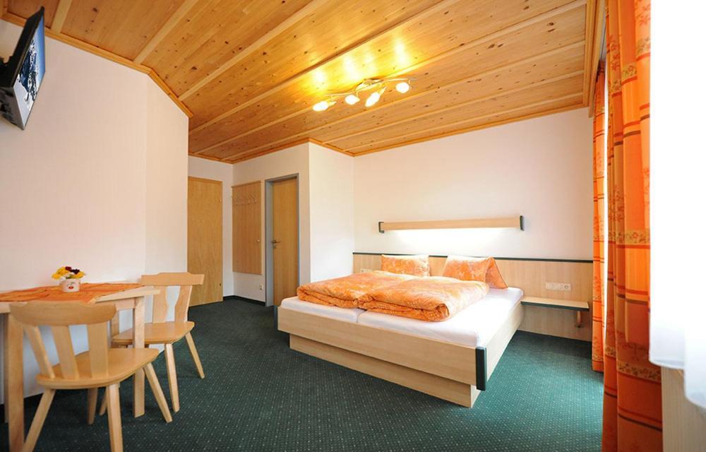 Gaestehaus Standardhaus Saalbach-Hinterglemm Bagian luar foto