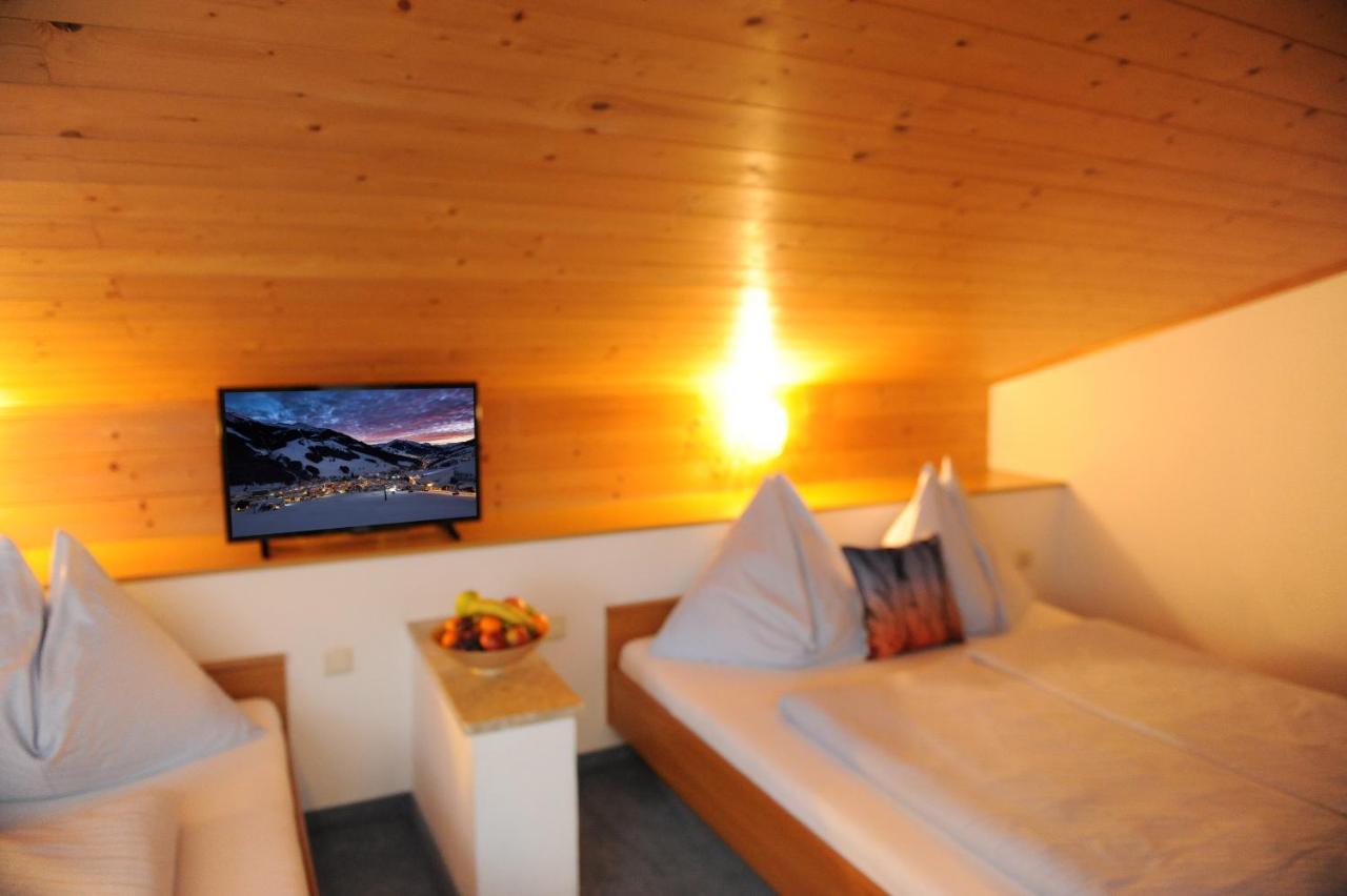 Gaestehaus Standardhaus Saalbach-Hinterglemm Bagian luar foto